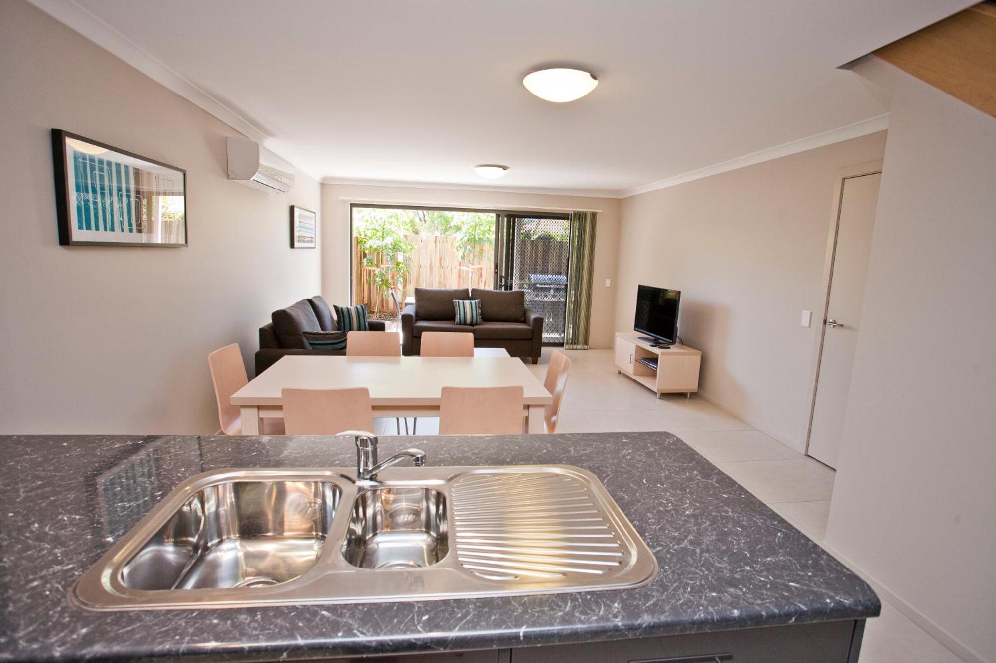 Stonewood Villas Chinchilla Extérieur photo